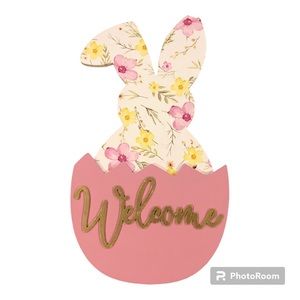 NWOT Easter Door Hanger Welcome Spring Door Hanger